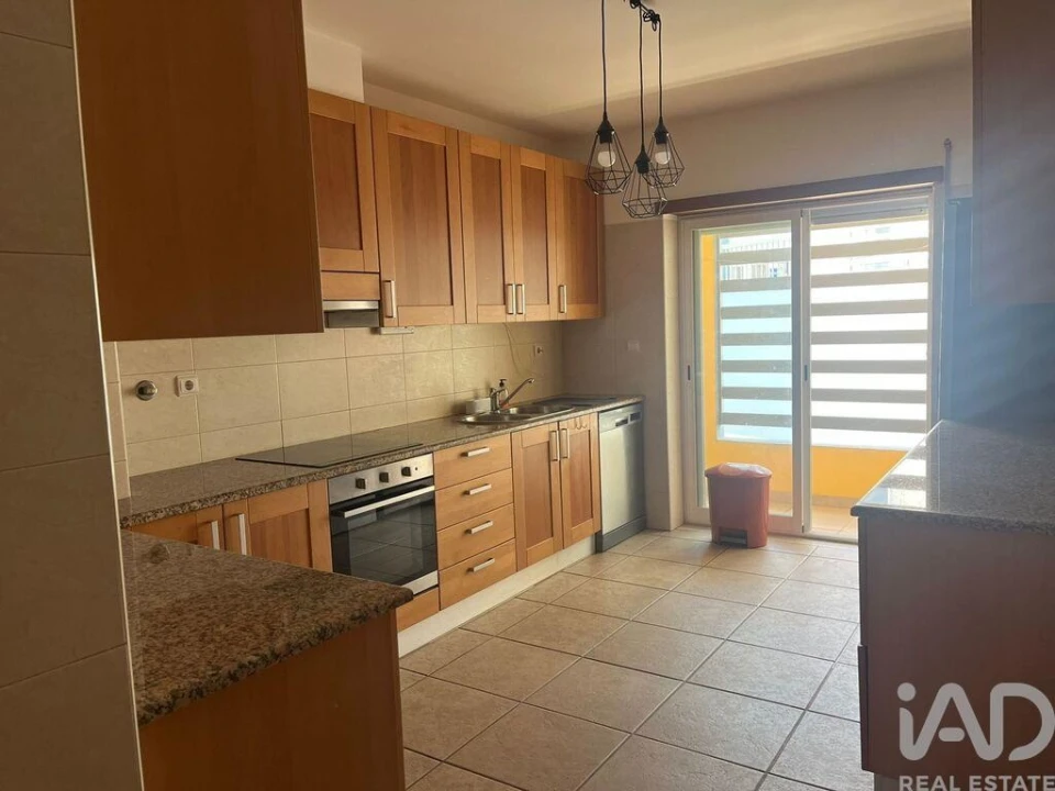 Apartamento T2 para Arrendamento em A dos Cunhados e Maceira Foto 21