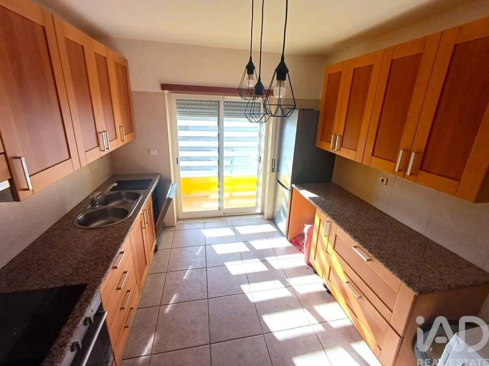 Apartamento T2 para Arrendamento em A dos Cunhados e Maceira Foto 20