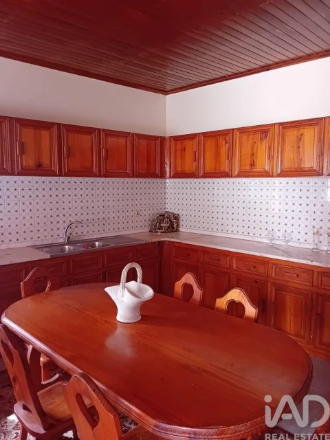 Moradia T4 para Venda em Raiva, Pedorido e Paraíso