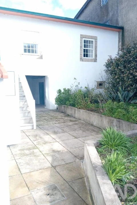 Moradia T4 para Venda em Raiva, Pedorido e Paraíso