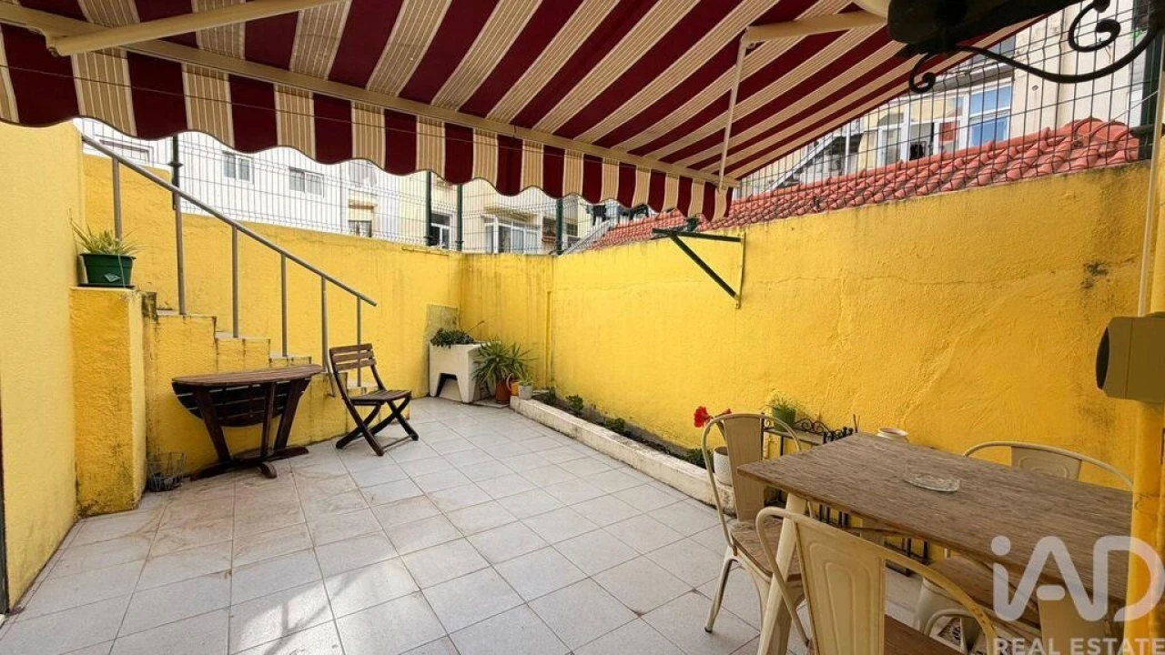 Prédio para Venda em Arroios Foto 35