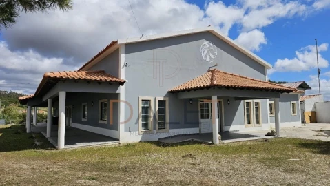 Quinta T5 para Venda em A dos Cunhados e Maceira