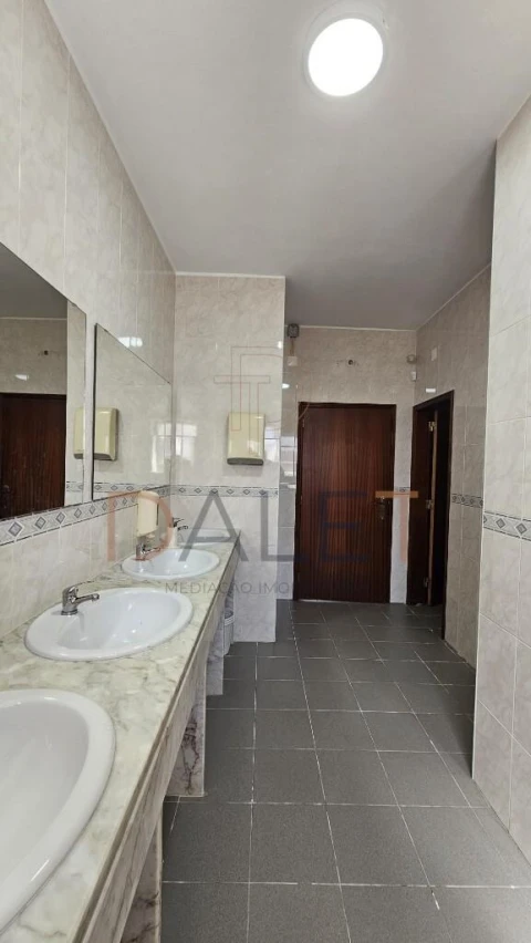 Quinta T5 para Venda em A dos Cunhados e Maceira
