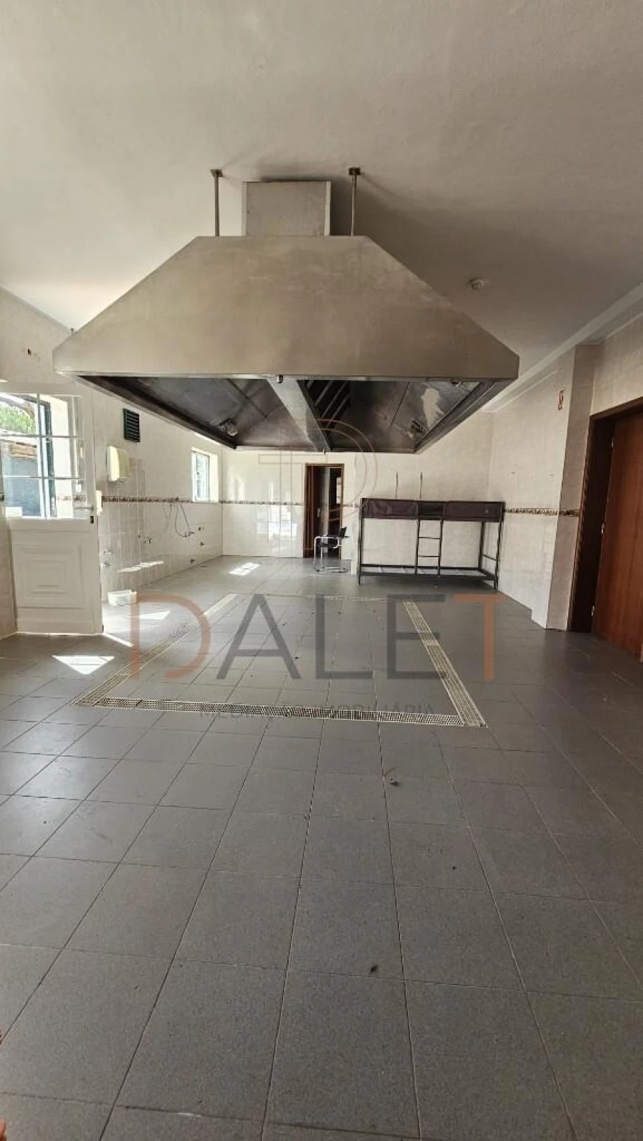 Quinta T5 para Venda em A dos Cunhados e Maceira Foto 14
