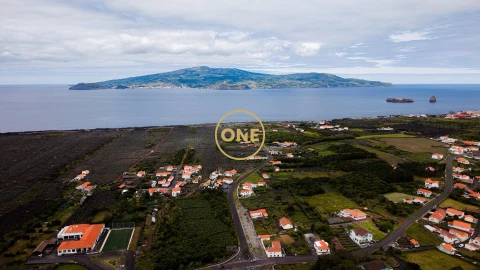 Moradia T5 para Venda em Criação Velha