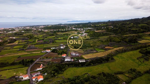 Moradia T5 para Venda em Criação Velha