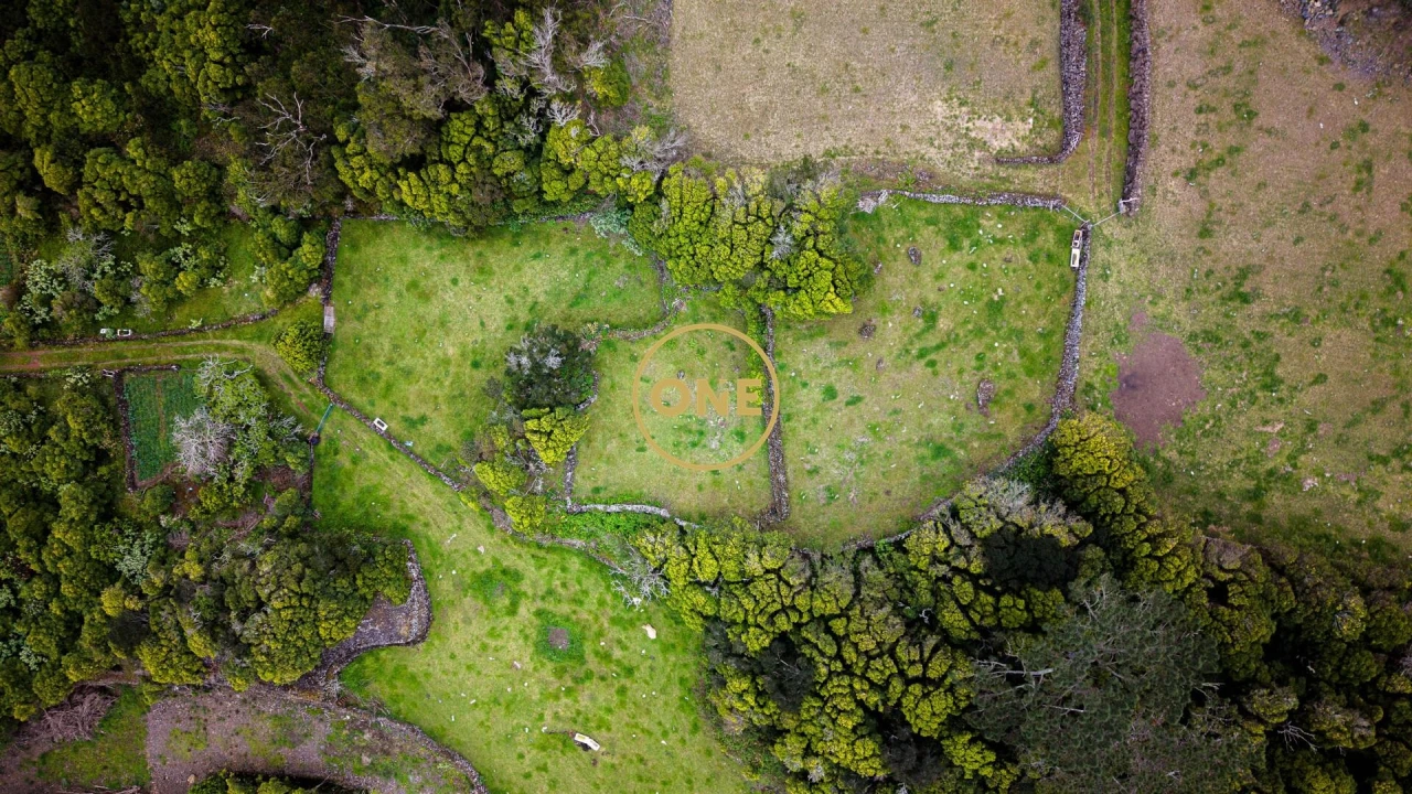 Moradia T5 para Venda em Criação Velha Foto 27