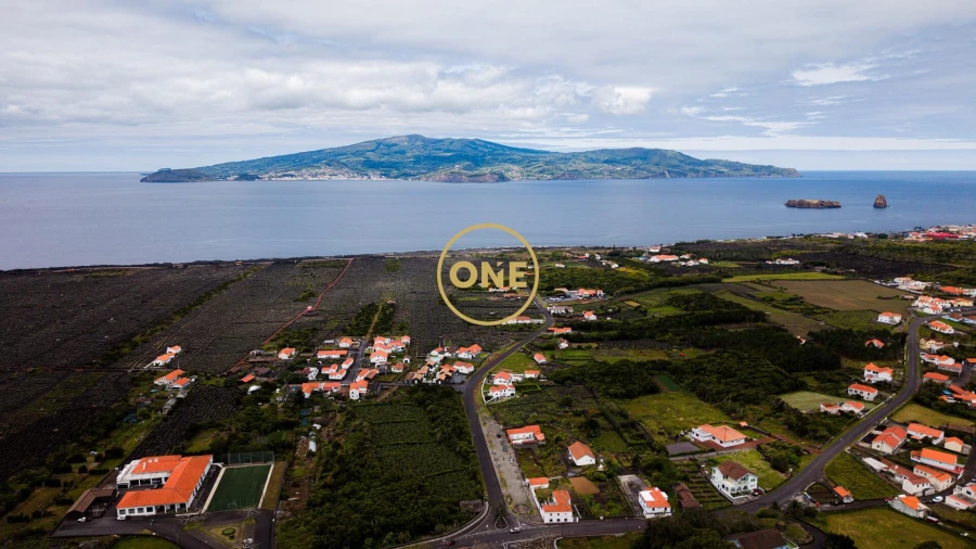Moradia T5 para Venda em Criação Velha Foto 32
