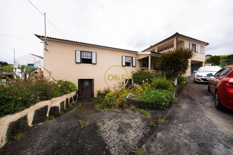 Moradia T5 para Venda em Criação Velha Foto 22
