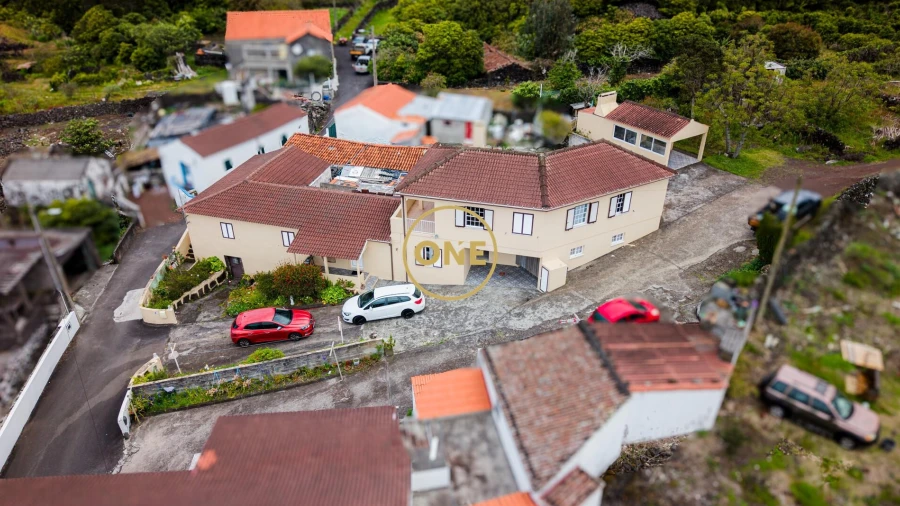 Moradia T5 para Venda em Criação Velha