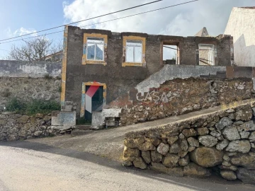 Moradia T2 para Venda em Ribeirinha