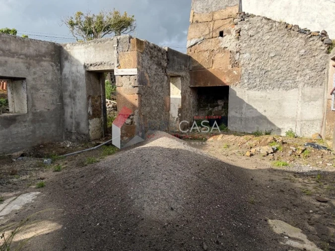 Moradia T2 para Venda em Ribeirinha Foto 5