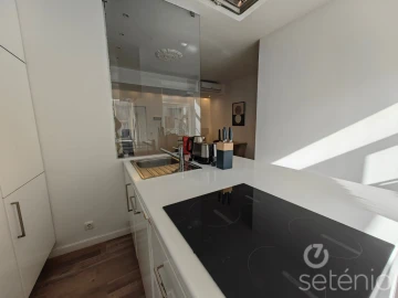 Apartamento T2 para Arrendamento em Santo António