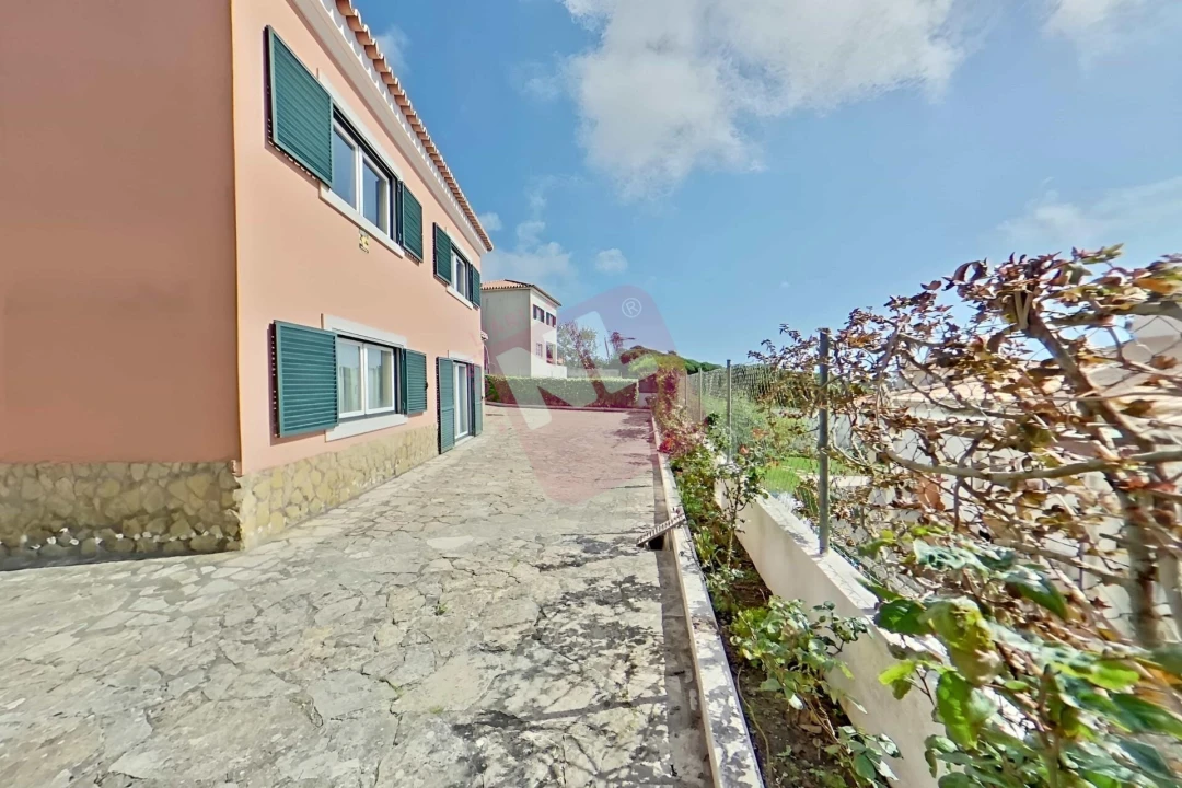 Moradia T4 para Venda em Colares Foto 14