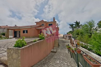 Moradia T4 para Venda em Colares