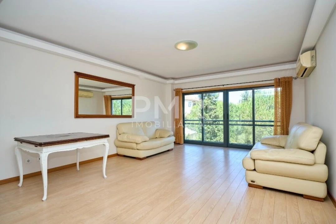 Apartamento T3 para Venda em Amora Foto 1
