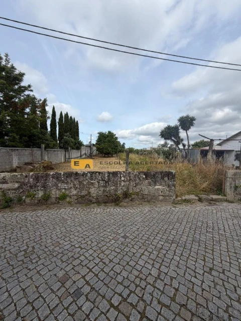 Terreno para Venda em Castêlo da Maia
