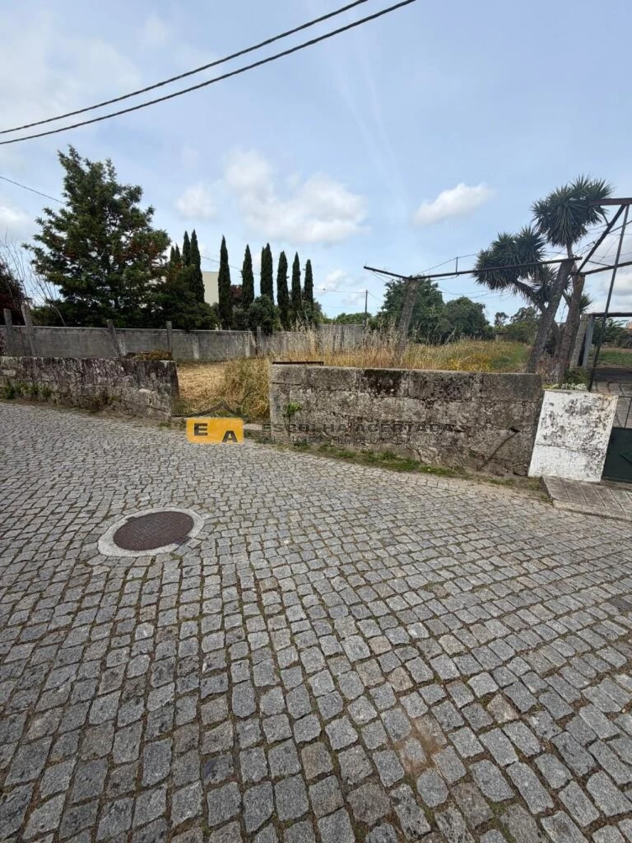 Terreno para Venda em Castêlo da Maia Foto 2