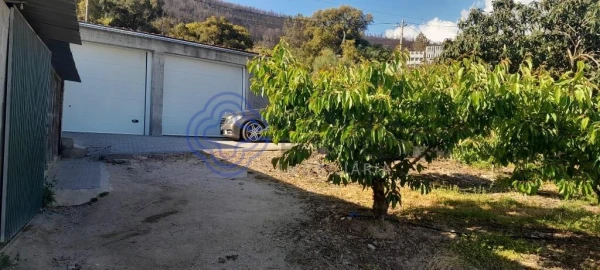 Moradia T2 para Venda em Vale de Prazeres e Mata da Rainha