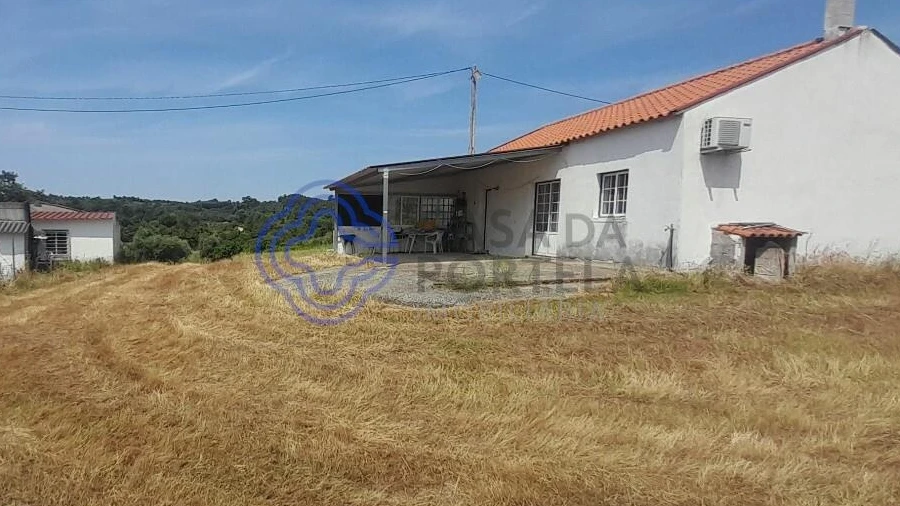 Moradia T2 para Venda em Fundão, Valverde, Donas, A. Joanes, A. Nova Cabo