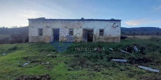 Moradia T2 para Venda em Telhado