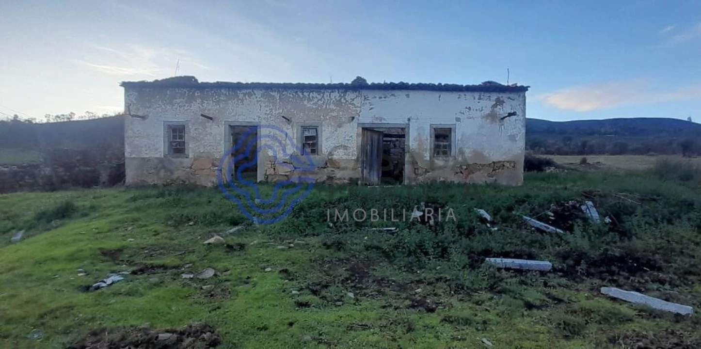 Moradia T2 para Venda em Telhado Foto 1