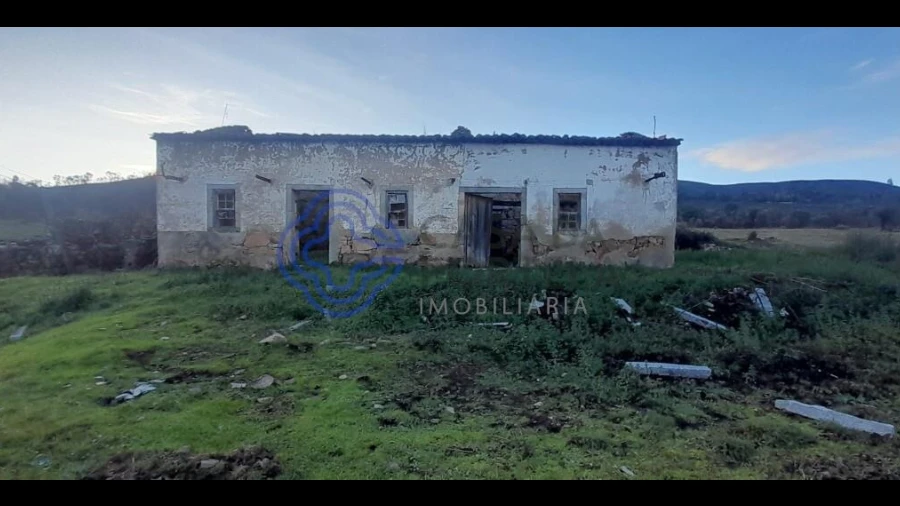 Moradia T2 para Venda em Telhado