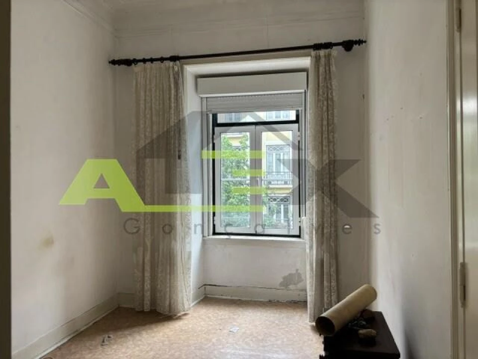 Apartamento T2 para Venda em Avenidas Novas Foto 3