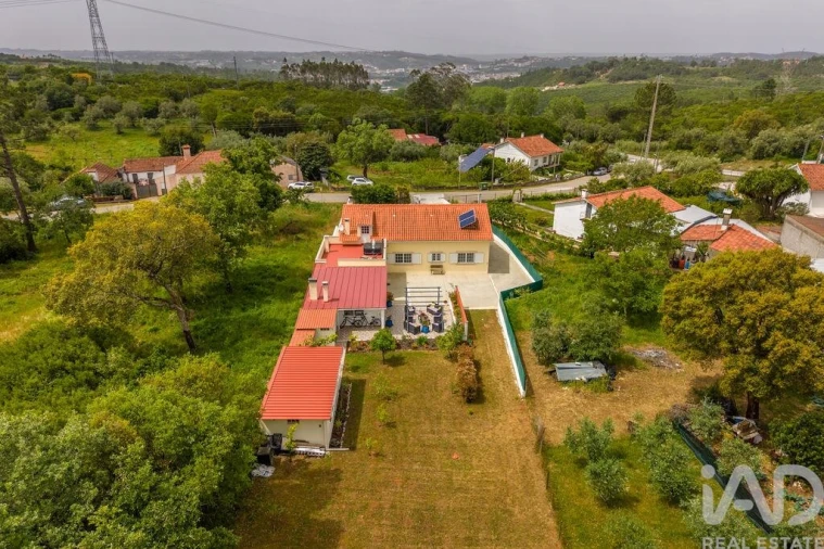 Moradia T3 para Venda em Alcobaça e Vestiaria Foto 4