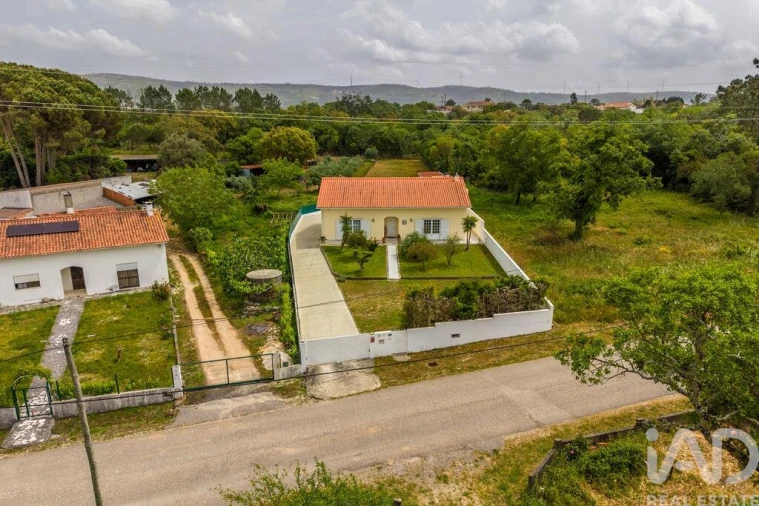 Moradia T3 para Venda em Alcobaça e Vestiaria Foto 2