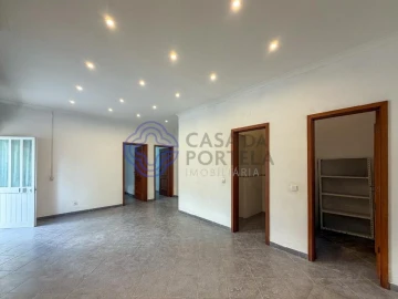 Loja para Venda em Olhão