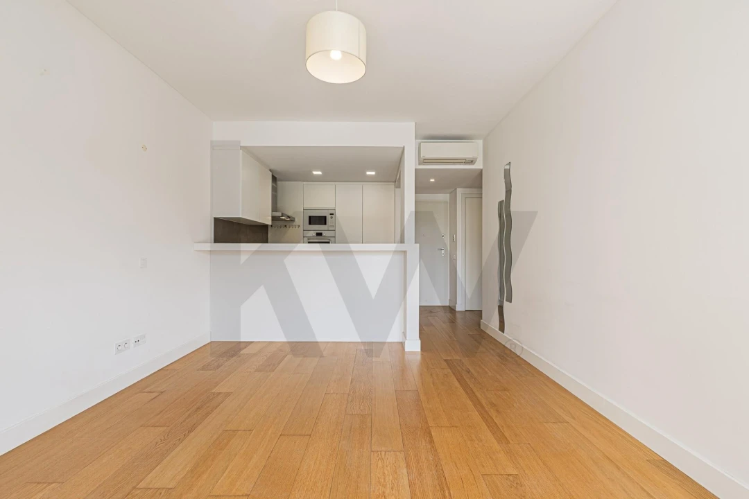 Apartamento T1 para Arrendamento em Seixal, Arrentela e Aldeia de Paio Pires Foto 9