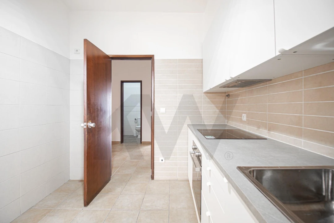 Apartamento T3 para Arrendamento em Alhandra, São João dos Montes e Calhandriz Foto 9