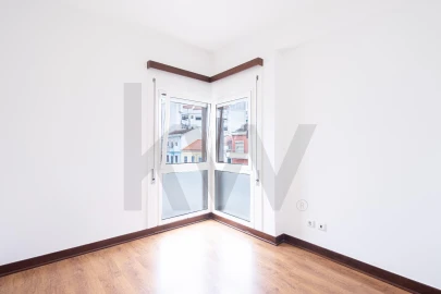Apartamento T3 para Arrendamento em Alhandra, São João dos Montes e Calhandriz