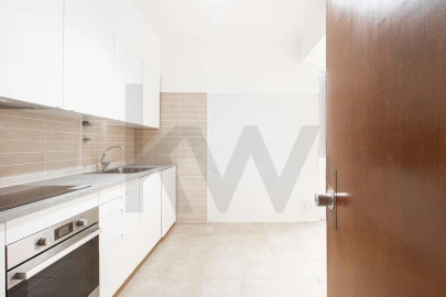 Apartamento T3 para Arrendamento em Alhandra, São João dos Montes e Calhandriz