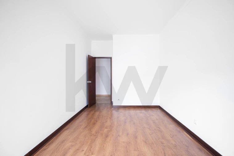 Apartamento T3 para Arrendamento em Alhandra, São João dos Montes e Calhandriz Foto 13
