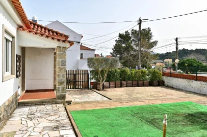 Moradia T8 para Venda em Colares