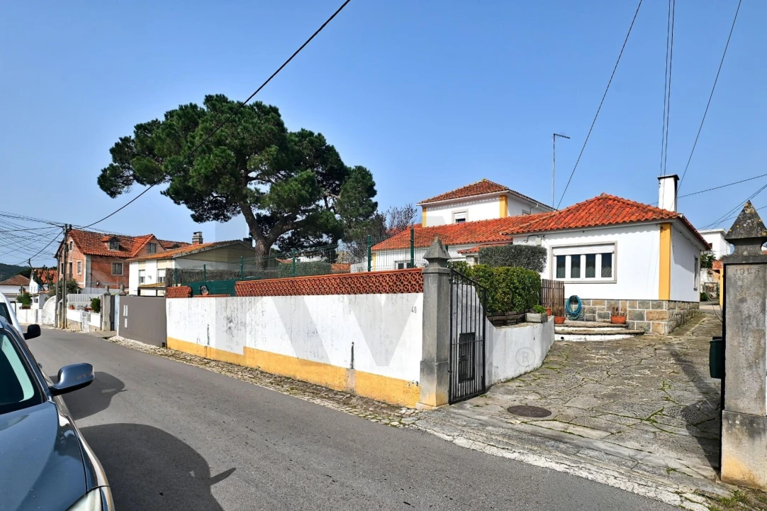 Moradia T8 para Venda em Colares Foto 3