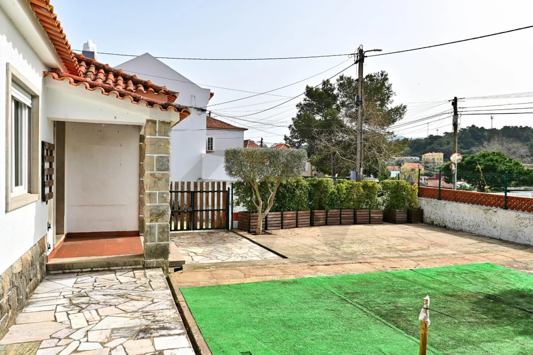Moradia T8 para Venda em Colares Foto 7