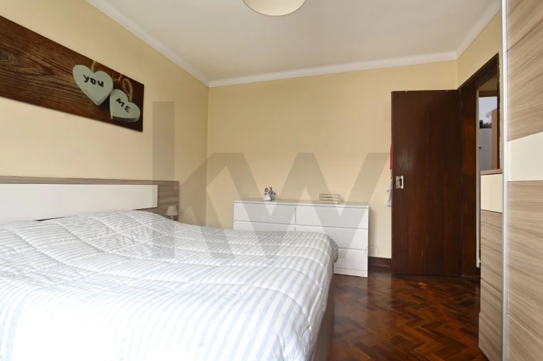 Moradia T8 para Venda em Colares Foto 20