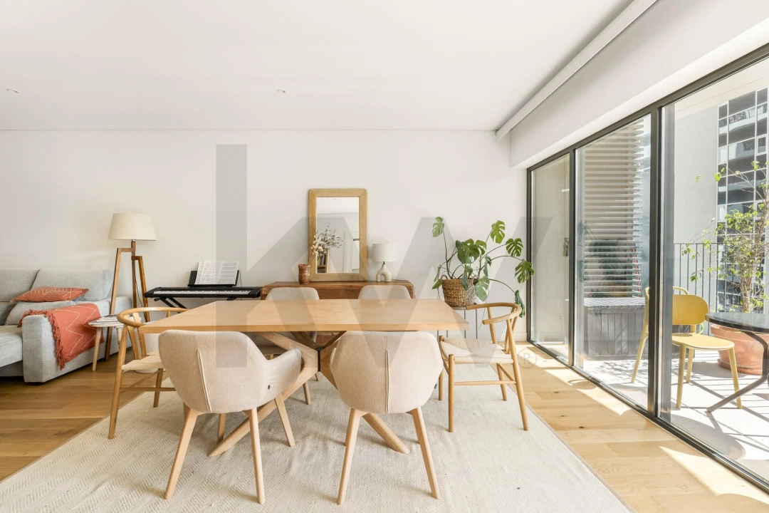 Apartamento T3 para Arrendamento em Algés, Linda-A-Velha e Cruz Quebrada-Dafundo Foto 4