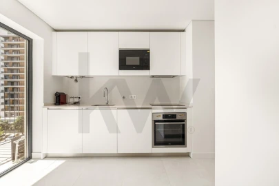 Apartamento T3 para Arrendamento em Algés, Linda-A-Velha e Cruz Quebrada-Dafundo