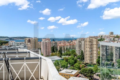 Apartamento T3 para Arrendamento em Algés, Linda-A-Velha e Cruz Quebrada-Dafundo