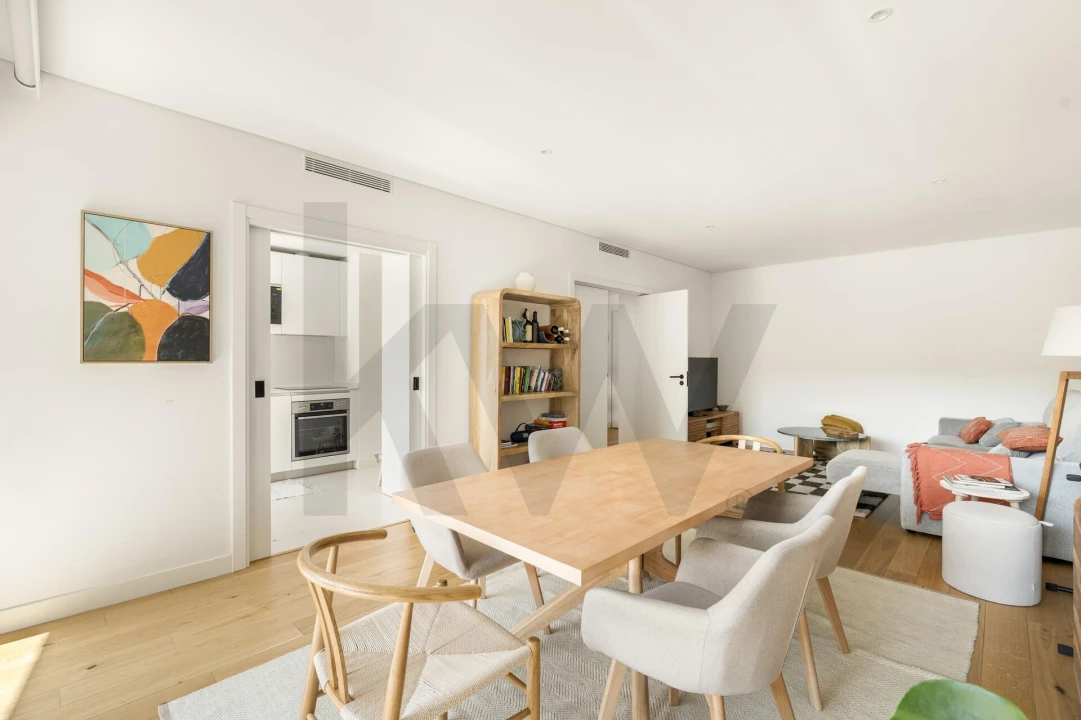 Apartamento T3 para Arrendamento em Algés, Linda-A-Velha e Cruz Quebrada-Dafundo Foto 1