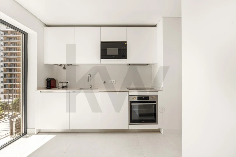 Apartamento T3 para Arrendamento em Algés, Linda-A-Velha e Cruz Quebrada-Dafundo Foto 7