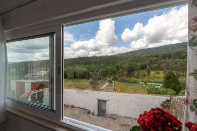 Moradia T4 para Venda em Serpins