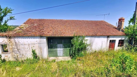 Moradia T3 para Venda em Madalena e Beselga