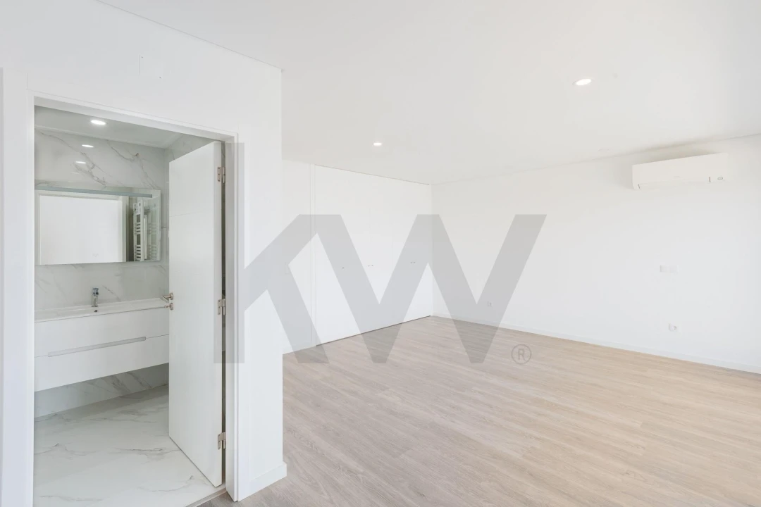 Apartamento T5 para Venda em Montijo e Afonsoeiro Foto 9