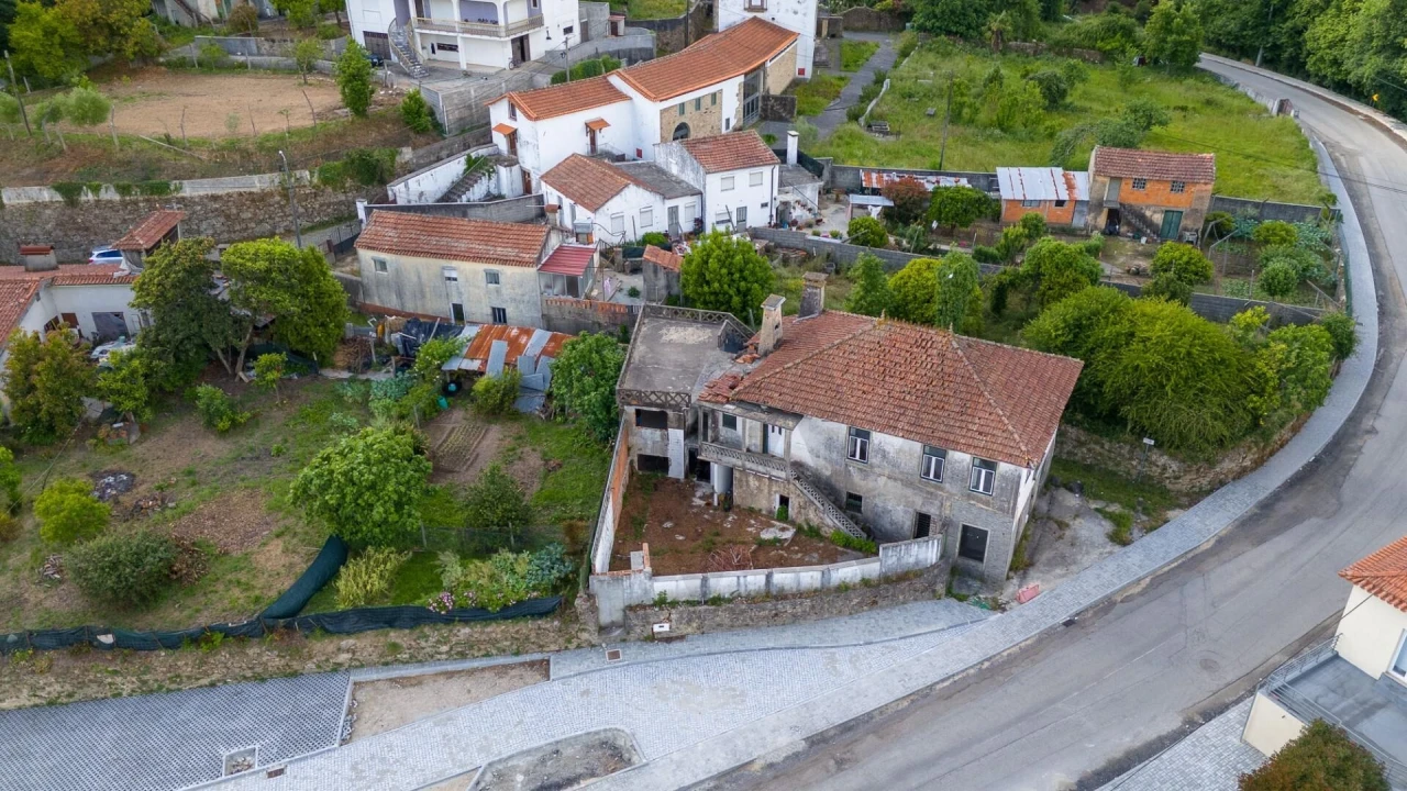 Moradia T4 para Venda em O. Azeméis, Riba-Ul, Ul, Macinhata Seixa, Madail Foto 56