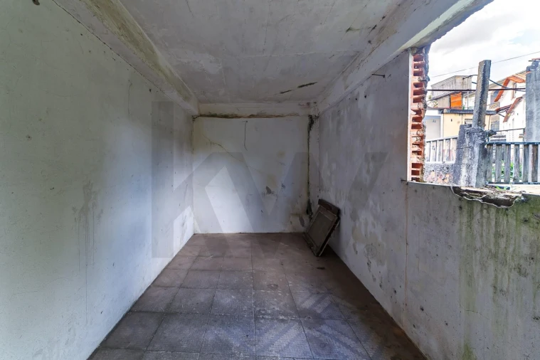 Moradia T4 para Venda em O. Azeméis, Riba-Ul, Ul, Macinhata Seixa, Madail Foto 24